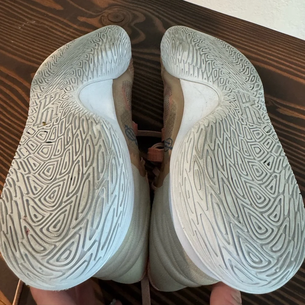 Nike Kyrie Flytrap 5, "Rattan Hemp" - Picture 4 of 4